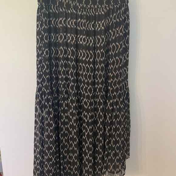 Club Monaco Asymmetrical Skirt - Picture 1 of 7